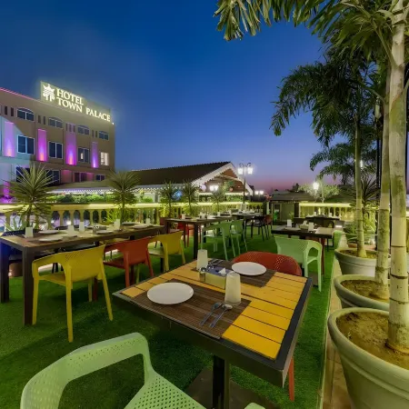 Hotel Town Palace