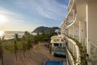 Clarita’s Beach Bar & Resort - Scenic