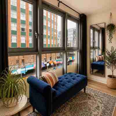 Lovely Bohemian Apartment in Heart of City Life Others