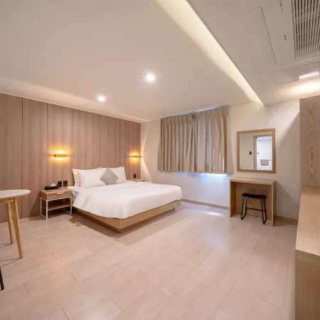 twohhotel Отели рядом с достопримечательностью «Улица ювелирных магазинов»