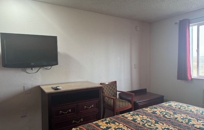Nampa Inn & Suites