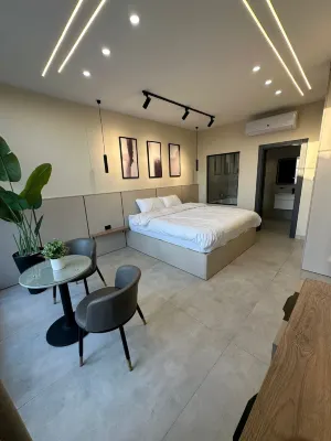 三人小木屋1號 酒店