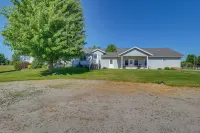 Amish Country Near Shipshewana: Patio & Grill! - Homestays