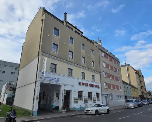 هوتل كوينيغ Hotels near 11.سِمرنج