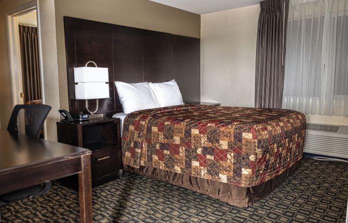 Oregon Trail Inn and Suites
