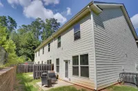 Quick I-20 Access to Dtwn Atl! Family Gem w/ Patio - Condos