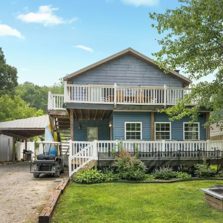 Atwood Lake Large Family Retreat