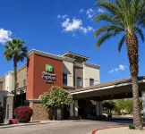 Holiday Inn Express & Suites PHOENIX - GLENDALE SPORTS DIST by IHG - breakfast