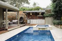 12 Cheverton LPlenty - Private Pools