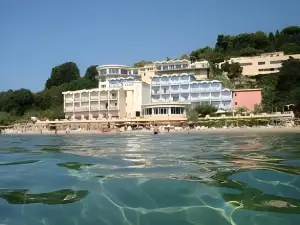 Summit Hotel