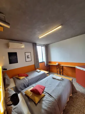 M.E.C Office Hostel - 2 estrellas
