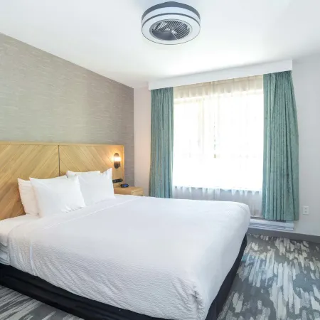 Sandman Signature Surrey-Guildford Suites