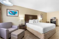 SureStay Plus Hotel by Best Western Salmon Arm - breakfast