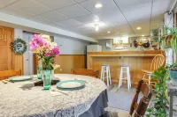 3 Mi to Shore! Searsport Apt w/ Shared Pool - 2 estrellas