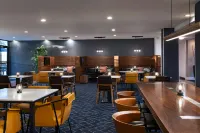 Courtyard Laredo - Kylpyammeita