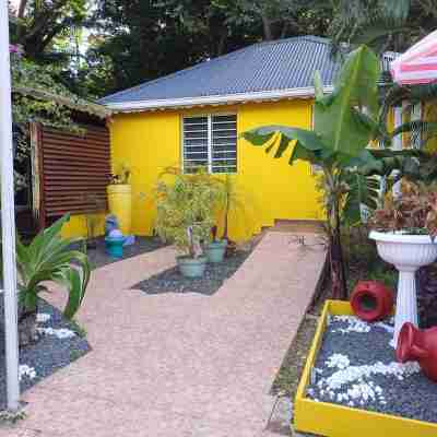 Gite for 2 to 4 -Available from 1804 to 240426- -Vehicle Rental -Beach on Foot Hotel Exterior