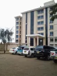 Three Steers Hotel - parking