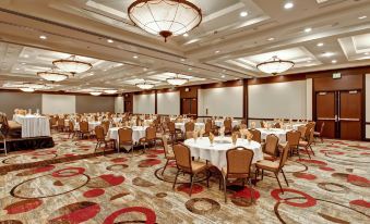 DoubleTree by Hilton Pleasanton at the Club