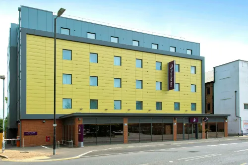 Premier Inn Newbury Town Centre (London Road) - 3-Star