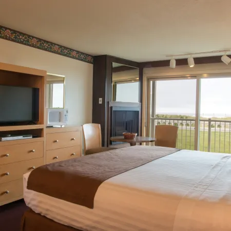 Hi Tide Oceanfront Inn