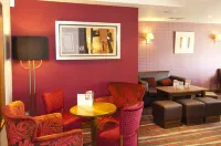 Premier Inn Liverpool John Lennon Airport - parkir