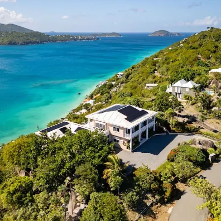 Stunning 360° Views of Magens Bay, St.John & BVI's. Luxury 6 bedroom villa