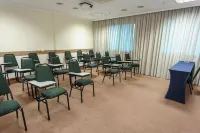 Hotel The Premium - Parkplatz
