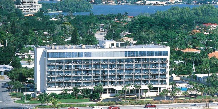 Holiday Inn Sarasota Lido Beach at The Beach an IHG Hotel Photo
