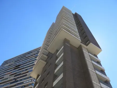 Apartamentos Buenos Aires by Mc Отели рядом с достопримечательностью «Iglesia de San Jaime y Santa Ana»