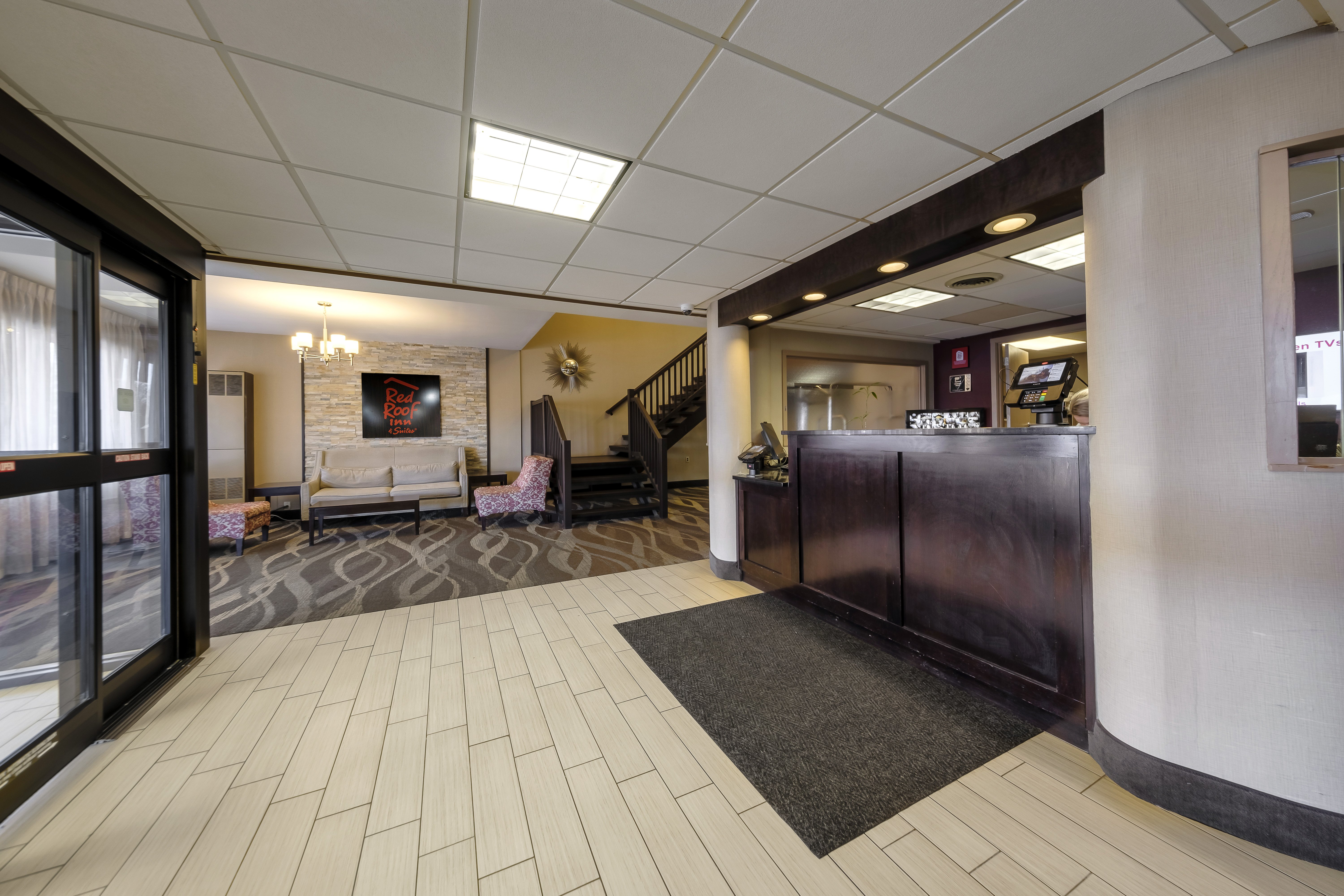 Red Roof Inn & Suites Newburgh – Stewart Airport