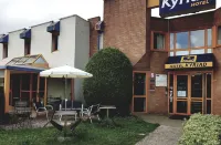 Kyriad Chantilly Hotels in Vineuil-Saint-Firmin
