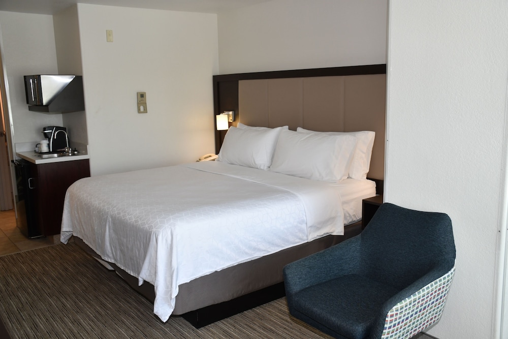 Holiday Inn Express Hotel & Suites Evanston, an Ihg Hotel