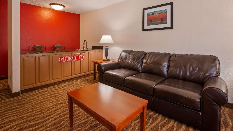 Best Western Windsor Suites