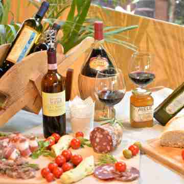 Two-Room Apartment Dining/Meeting Rooms