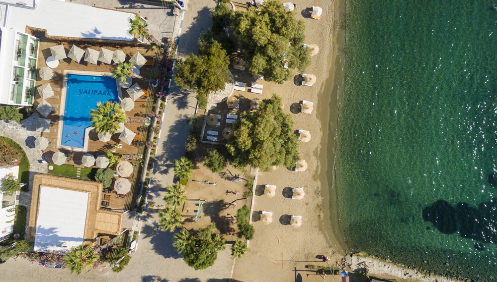 Yalıpark Beach Hotel