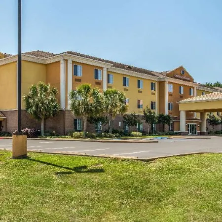 Comfort Suites