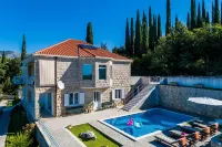 Villa Oasis Cypress