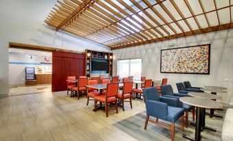 Holiday Inn Express & Suites Aurora - Naperville