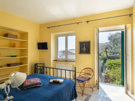 Laura (Dol281) Отели в г. Дольчедо