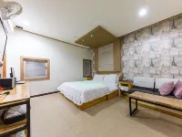 Daejeon Yuseong 500 Hotels near Noeun Station