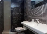 Hospedium Hostal Un Punto Chic Hotels in Huesca