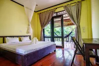 Mr Tho's Bungalows Hotels in 