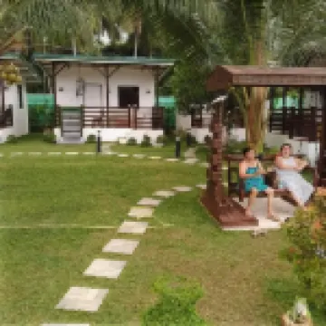 Paradise Oasis Mountain Resort