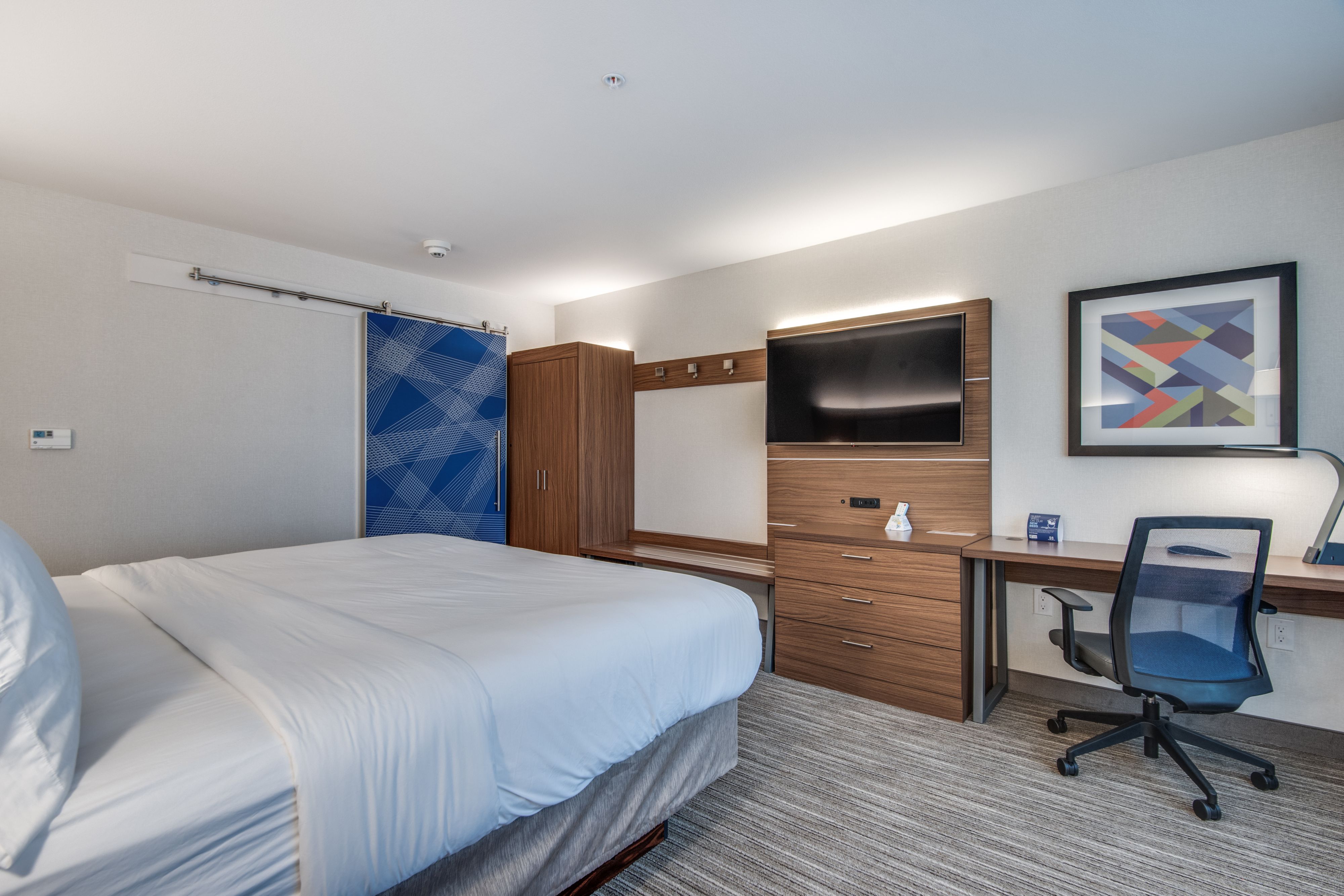 Holiday Inn Express & Suites Dallas North - Addison, an Ihg Hotel