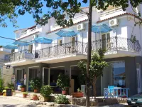 Hercules Sea Front Studios Hotels in Elios Proni