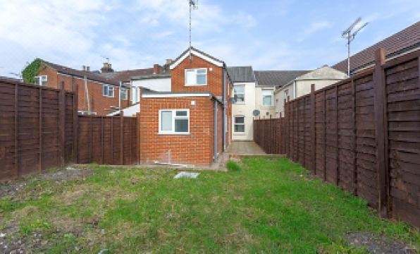 Blackberry - Stylish Self-Contained Flats in Soton City Centre