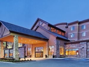 安克雷奇大使套房酒店（Embassy Suites Anchorage）