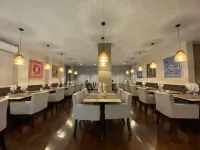 Fly Inn Madagascar Hotel - Navette Gratuite H24 - à 300m de l'Aéroport International Hoteles en Antananarivo