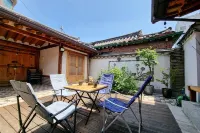 Seoul Hanok Stay Jnpstay Hotels in Seochon