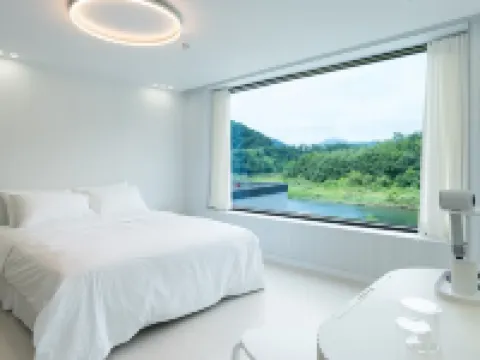 Hongcheon 305 Pool Villa 洪川郡酒店